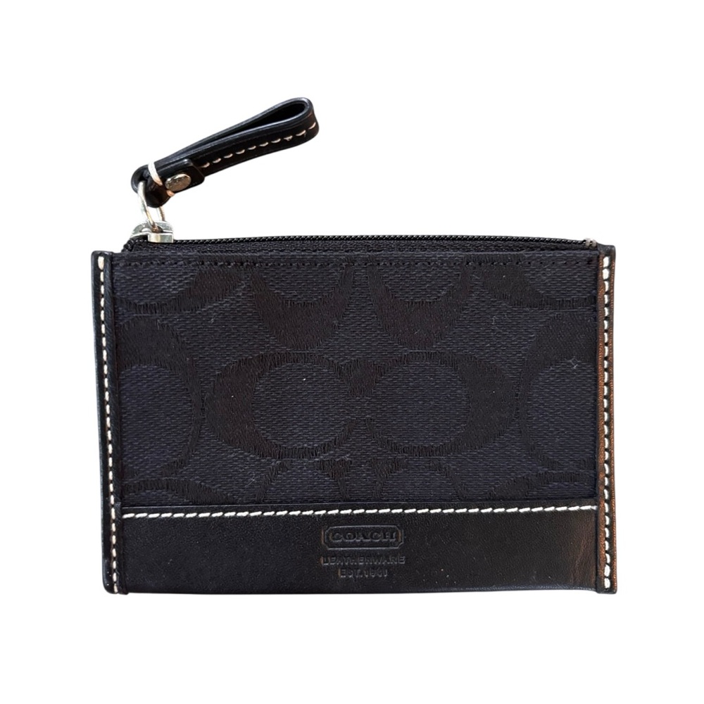 Coach mini skinny coin card case in Signature canvas w leather trim
Key ring